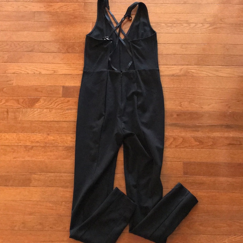 NWT Stunning Strappy Jumpsuit Size M - Picture 4 of 8